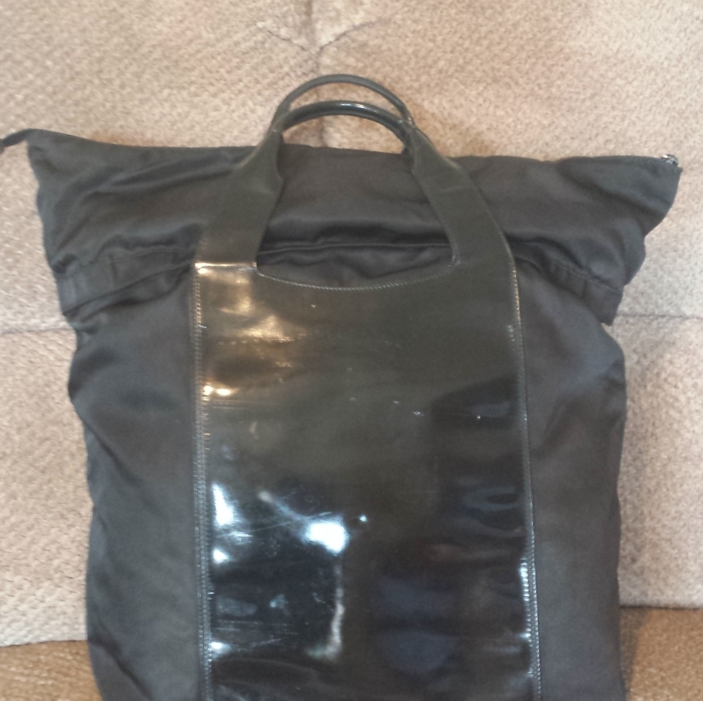 Gucci Large Black Tote with Leather Trim Authentic - Picture 2 of 13